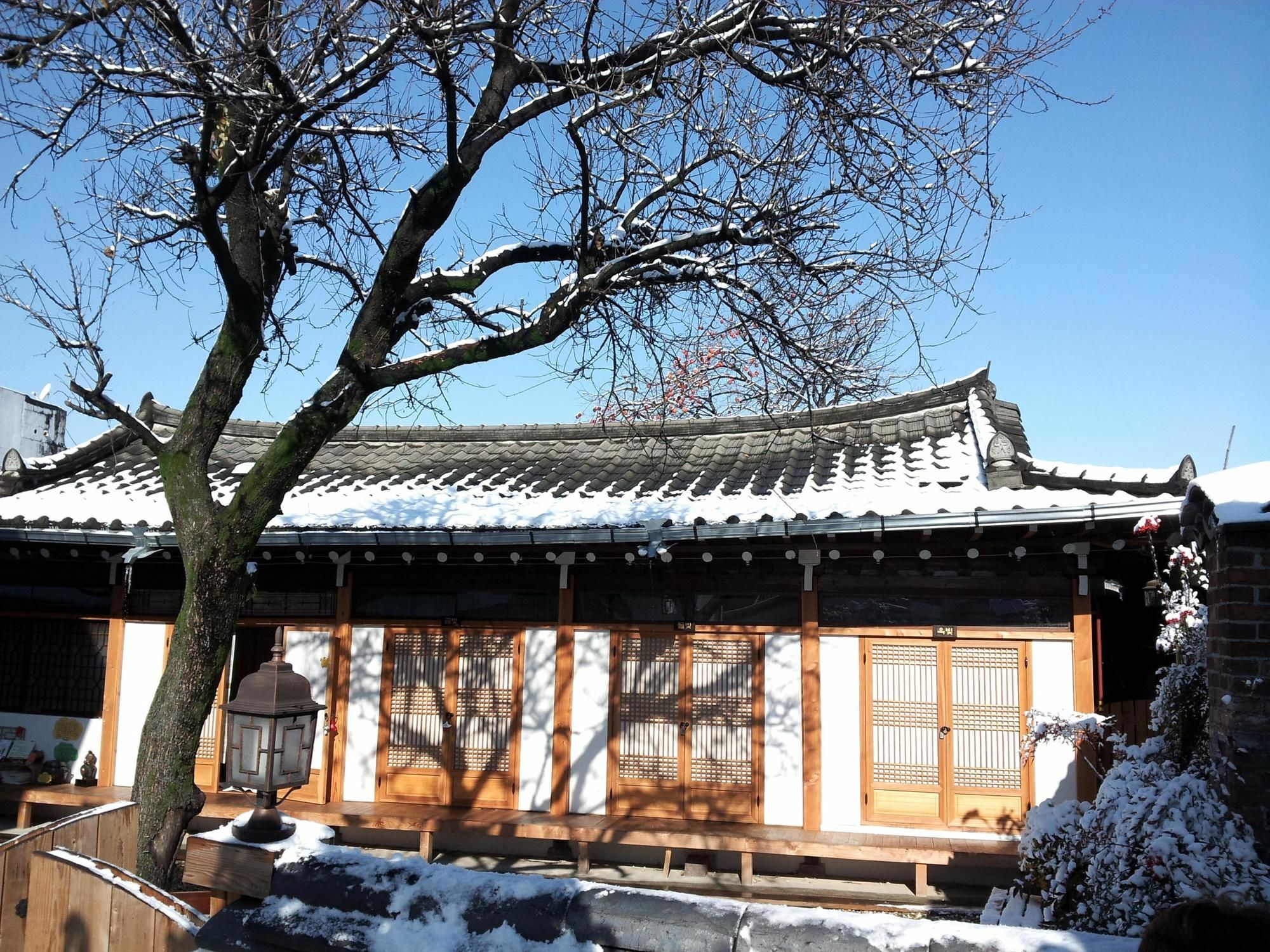 Отель Dukmanjae Чонджу Экстерьер фото